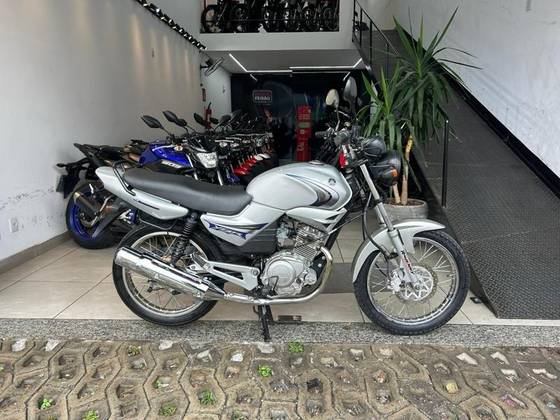 YAMAHA YBR 125 E 